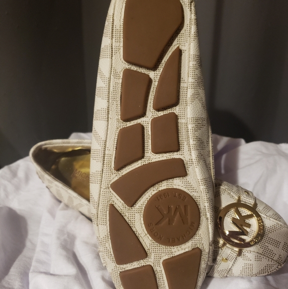 Michael Kors flats - Picture 3 of 3